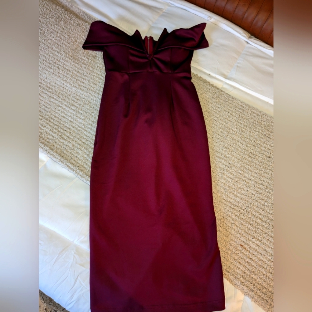 Burgundy Bodycon Off The Shoulder Dress - Small